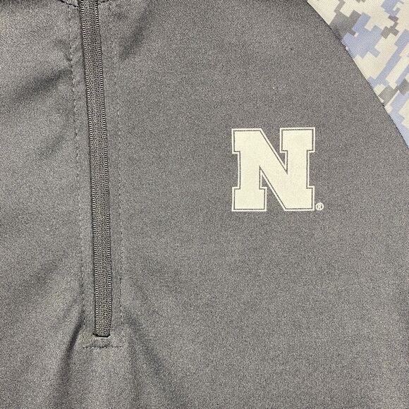 Colosseum Nebraska Cornhuskers 1/4 Zip Pullover Women's Size Small Gray  Camo - Picture 11 of 12